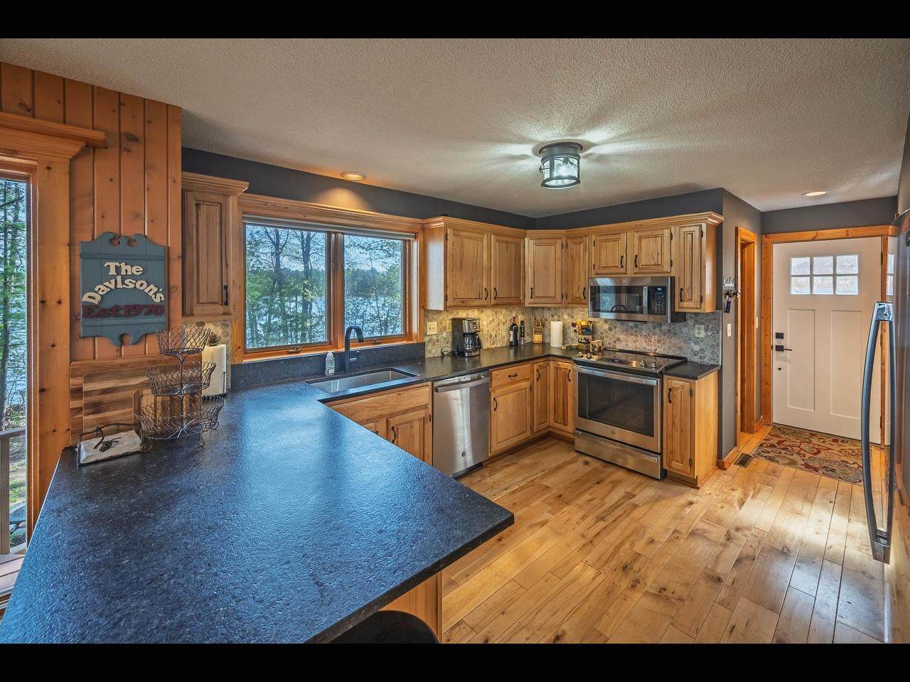 https://bt-photos.global.ssl.fastly.net/northwoods/orig_boomver_1_217525-2.jpg