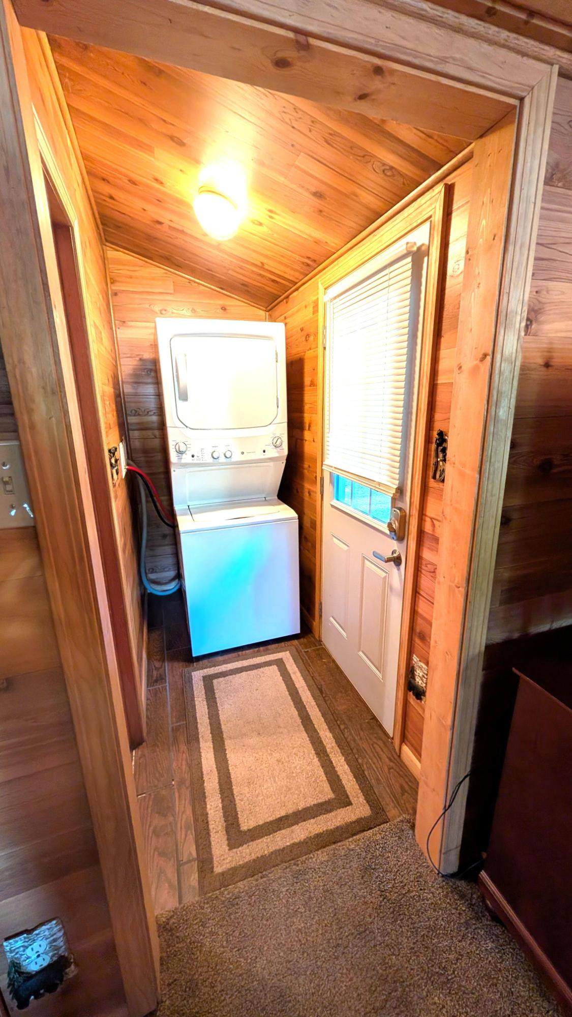 https://bt-photos.global.ssl.fastly.net/northwoods/orig_boomver_1_217994-2.jpg