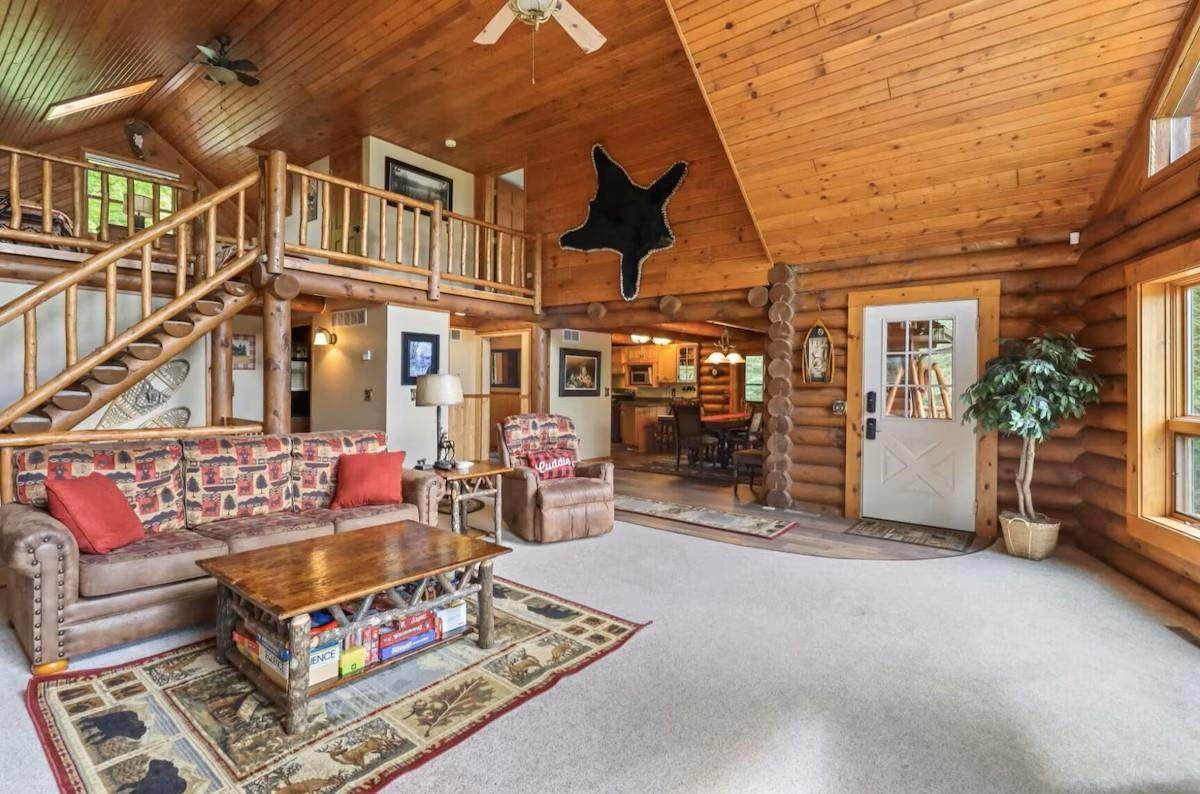 https://bt-photos.global.ssl.fastly.net/northwoods/orig_boomver_1_218096-2.jpg