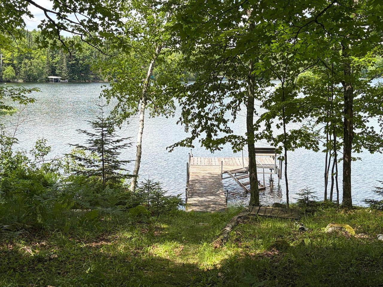 https://bt-photos.global.ssl.fastly.net/northwoods/orig_boomver_1_218238-2.jpg