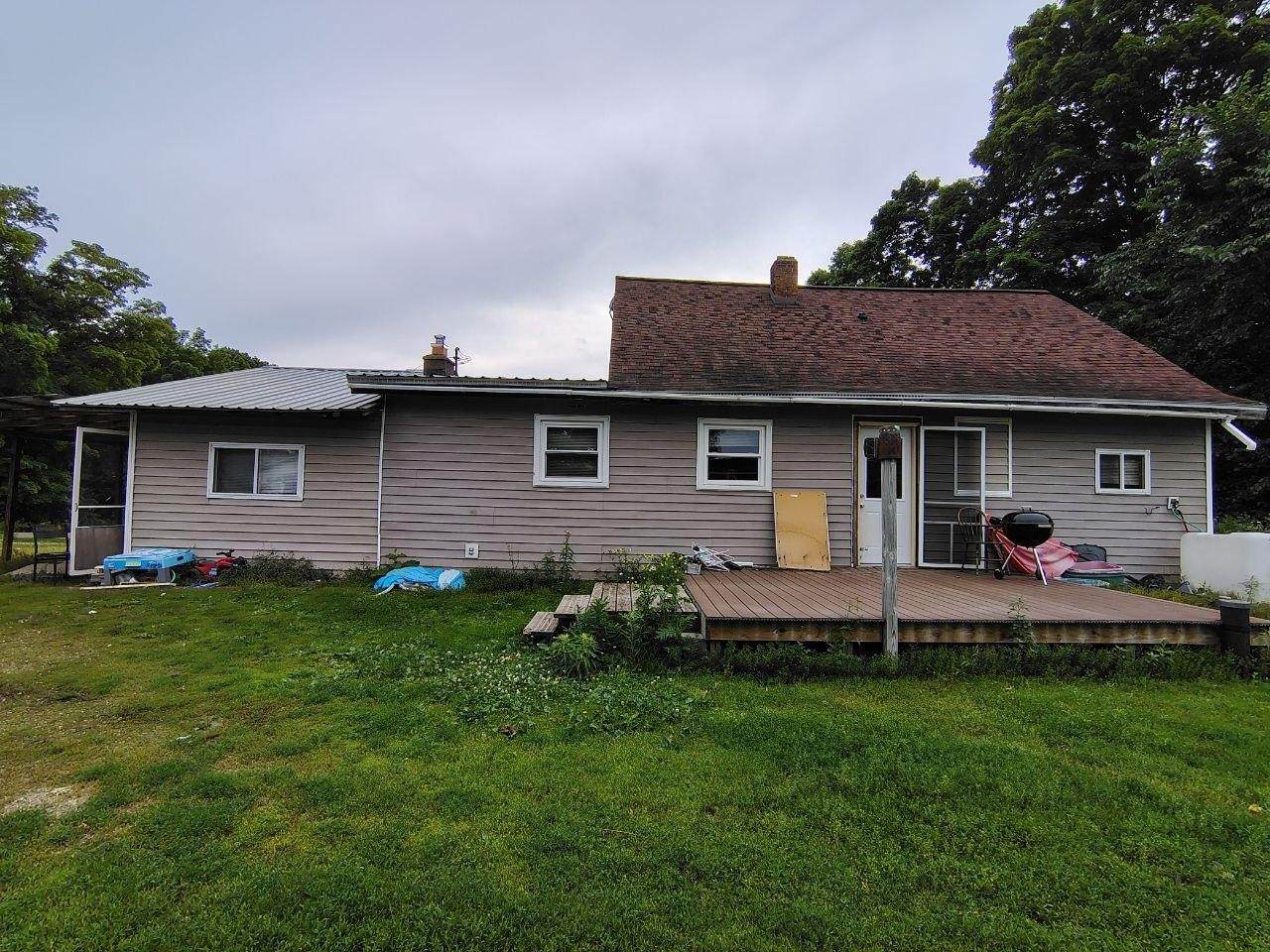 N6908 Grundy Rd - Photo 1