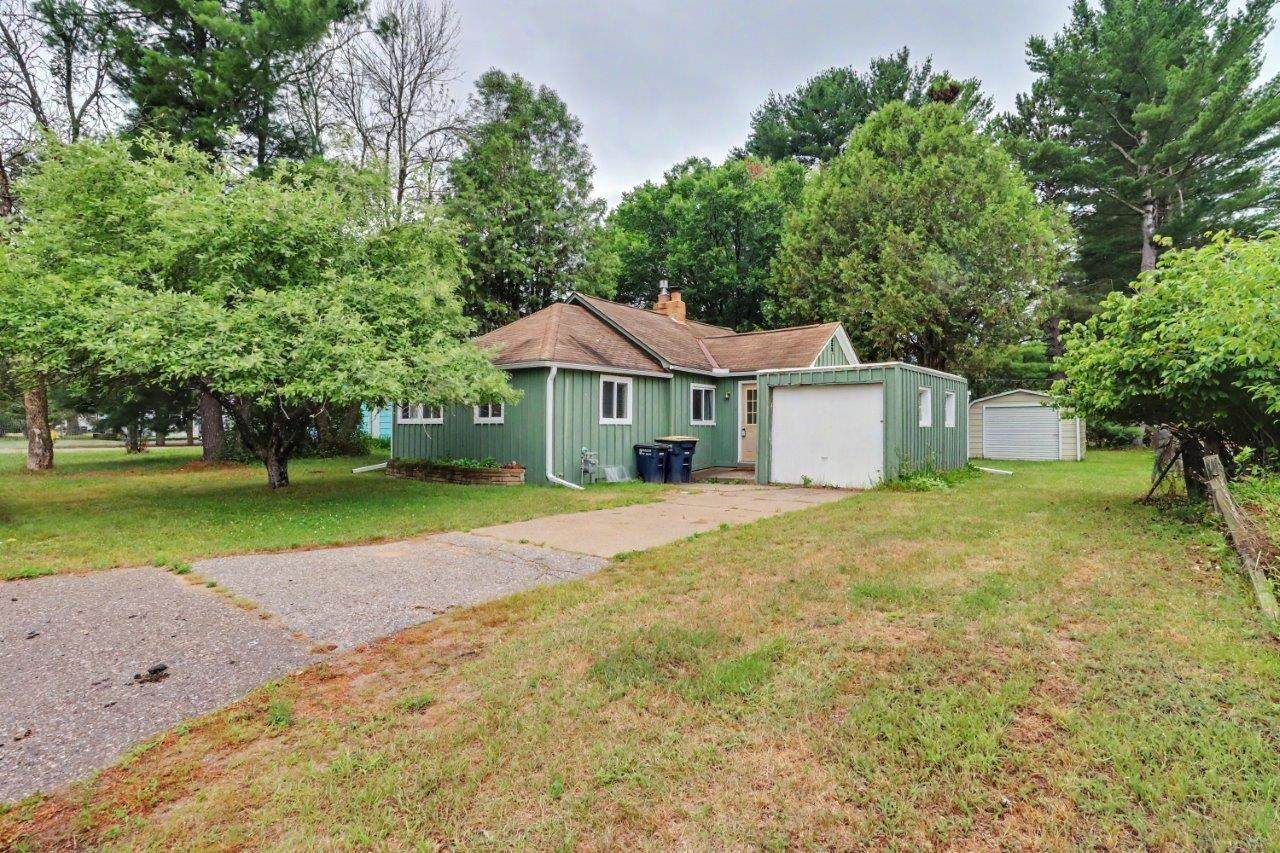 626 Wisconsin St - Photo 1