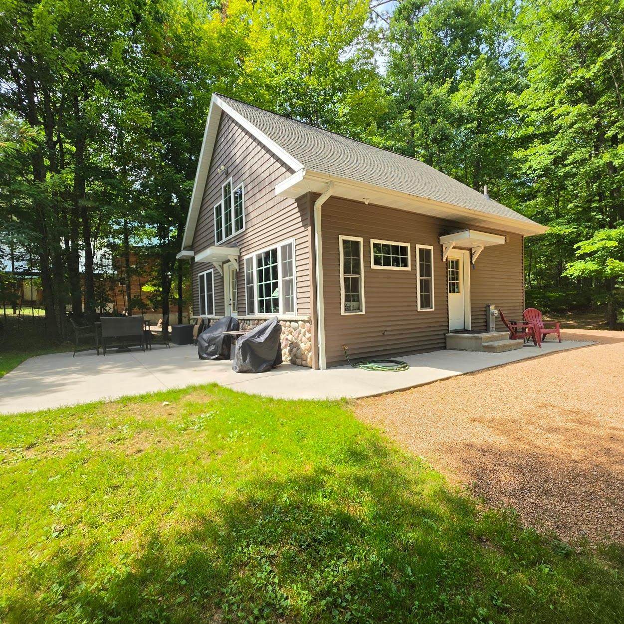 8695 Eagles Way - Photo 1