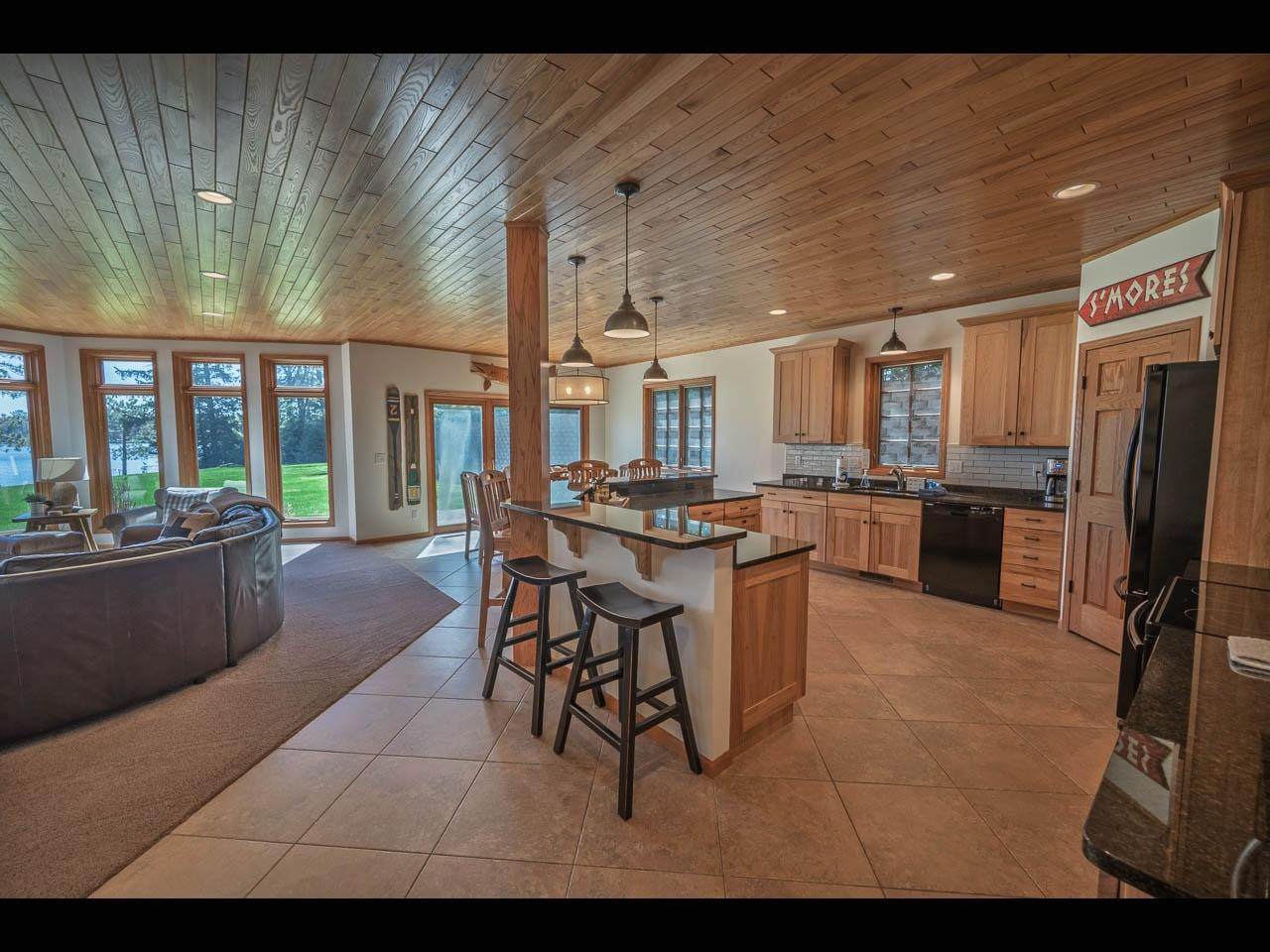 https://bt-photos.global.ssl.fastly.net/northwoods/orig_boomver_1_219366-2.jpg