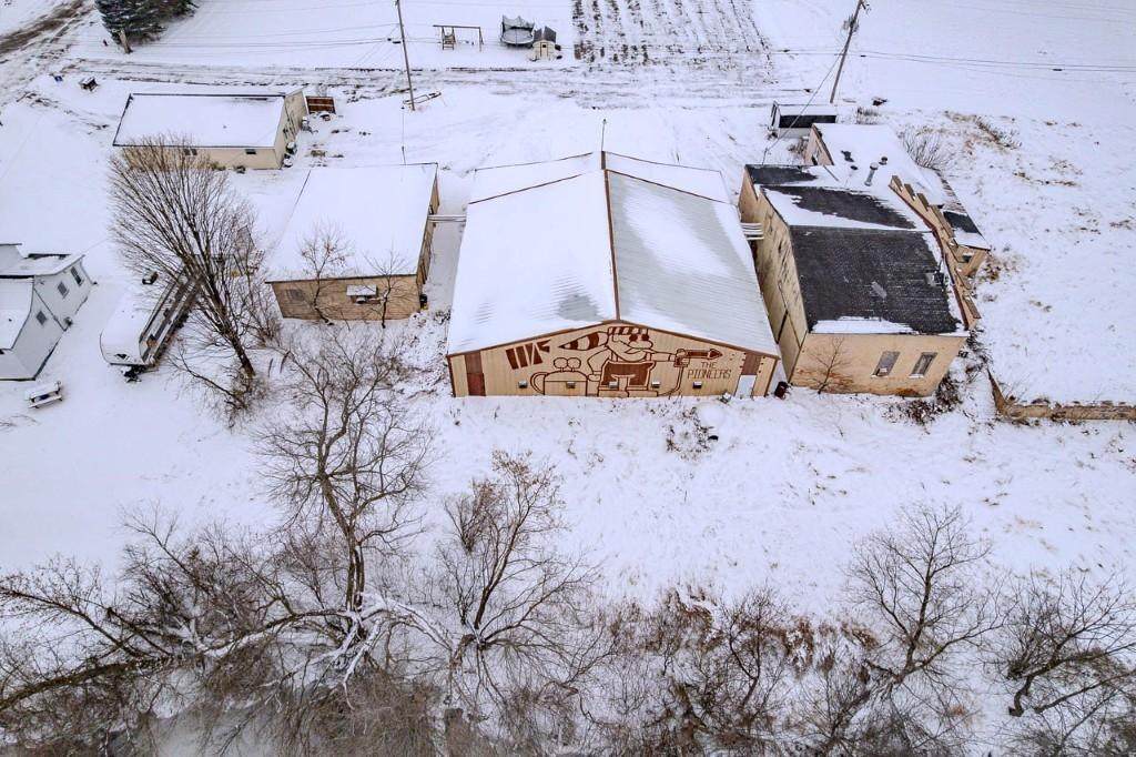 121 Valley St - Photo 1