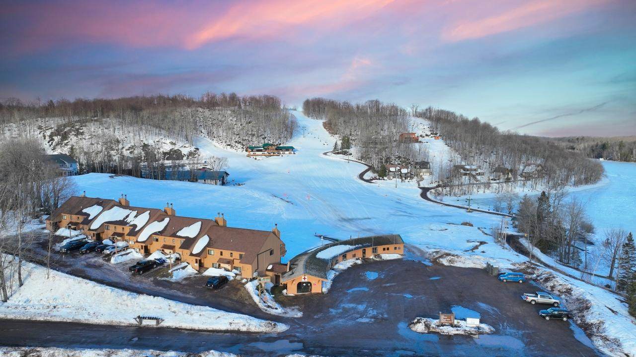 https://bt-photos.global.ssl.fastly.net/northwoods/orig_boomver_2_215905-2.jpg