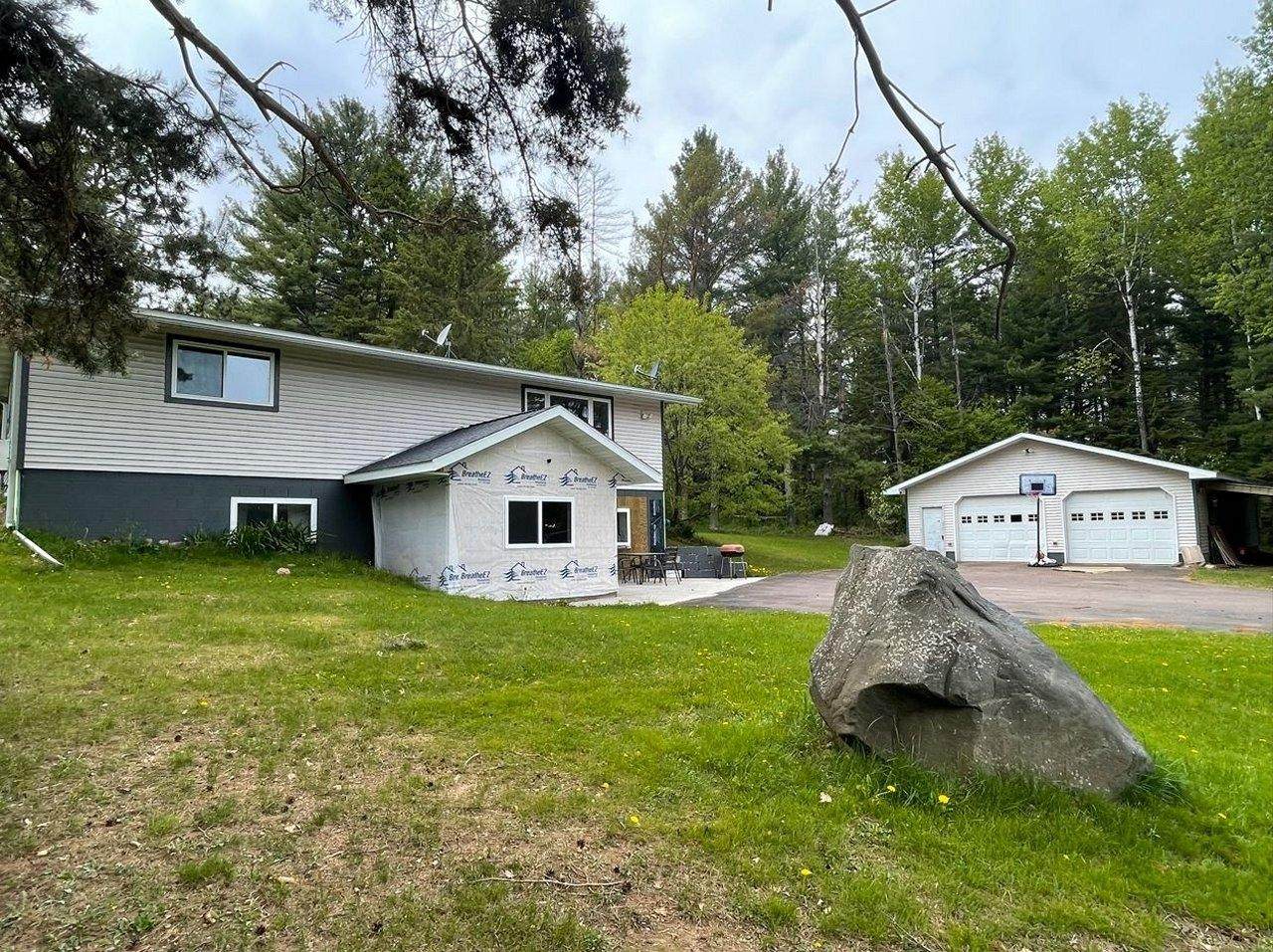 155 Zach St - Photo 1