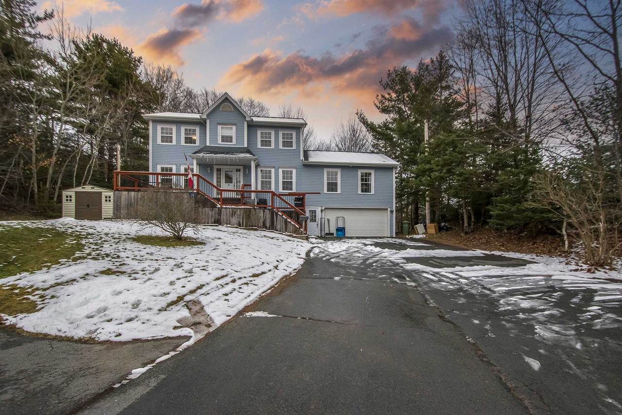22 Holiday Lane - Photo 1