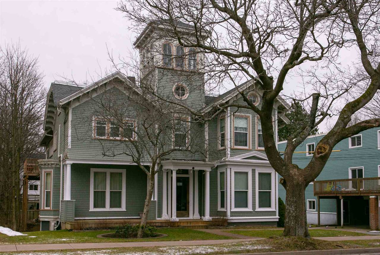 965 Mclean Street - Photo 1