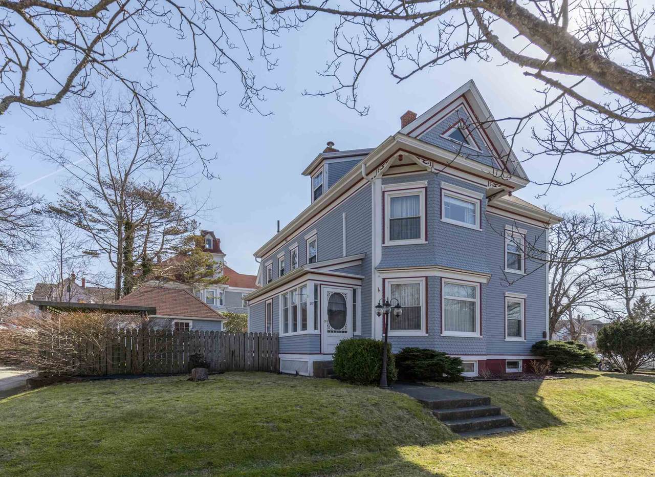 27 Carleton Street - Photo 1