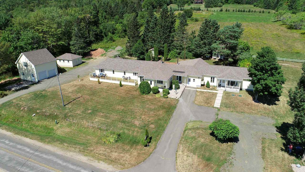 883 Clarence Road - Photo 1