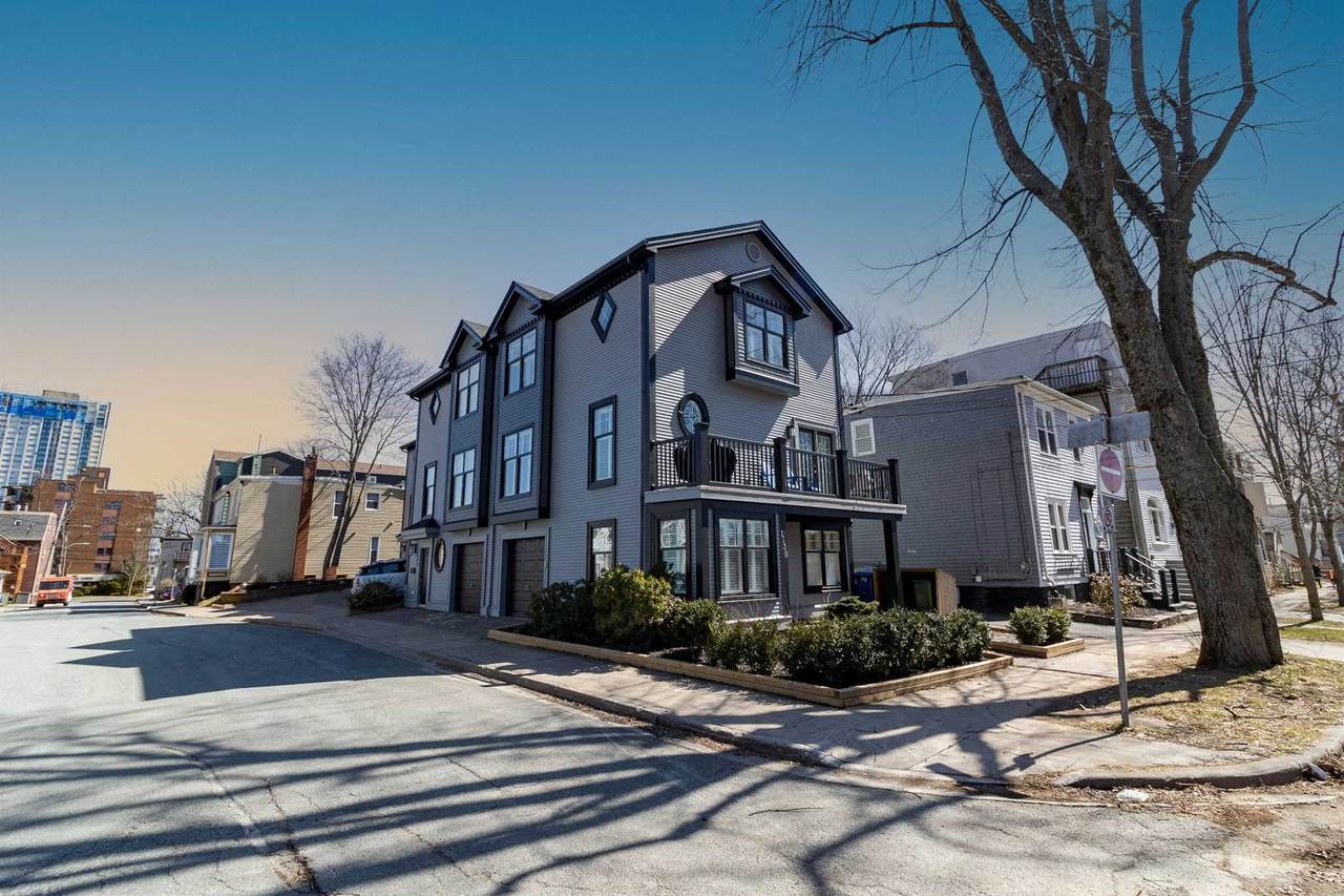 1139 Wellington Street - Photo 1