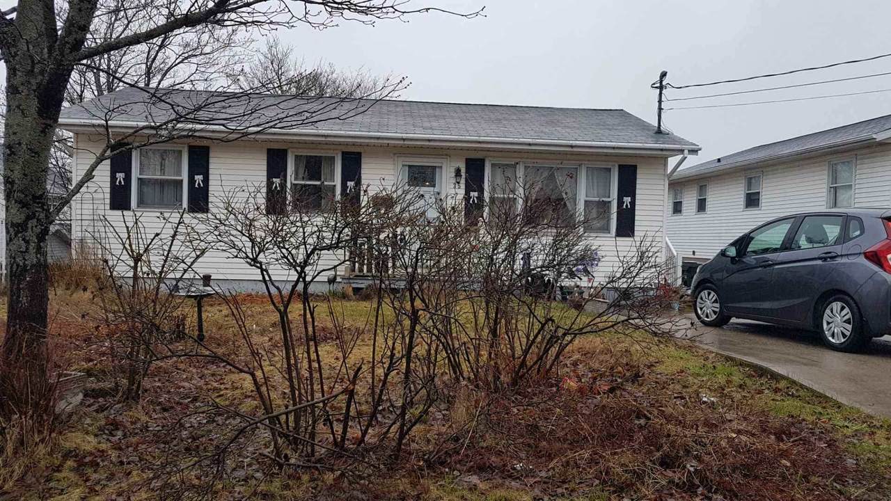 35 Woodside Drive - Photo 1