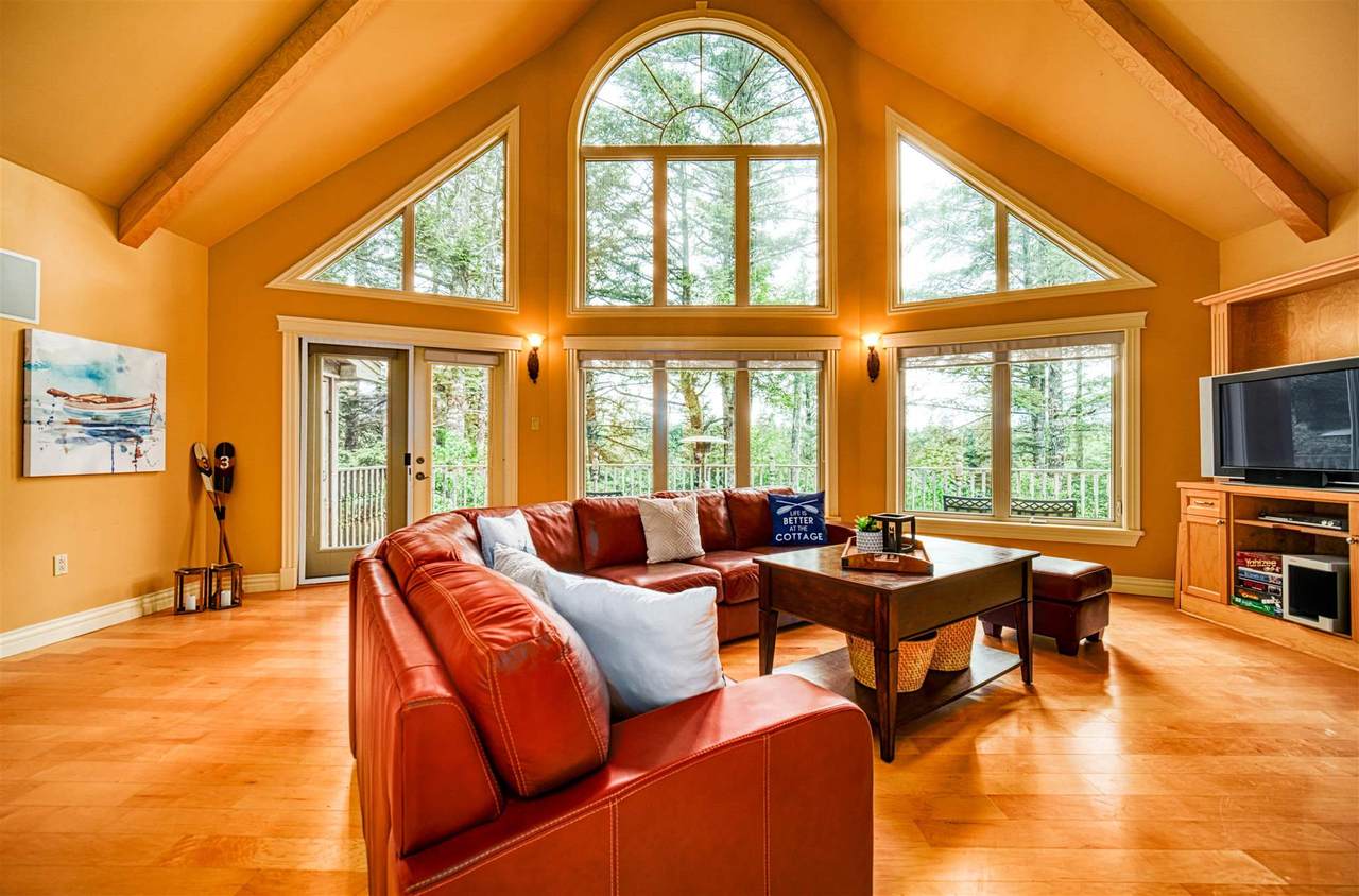 363 Hemlock Loop - Photo 1