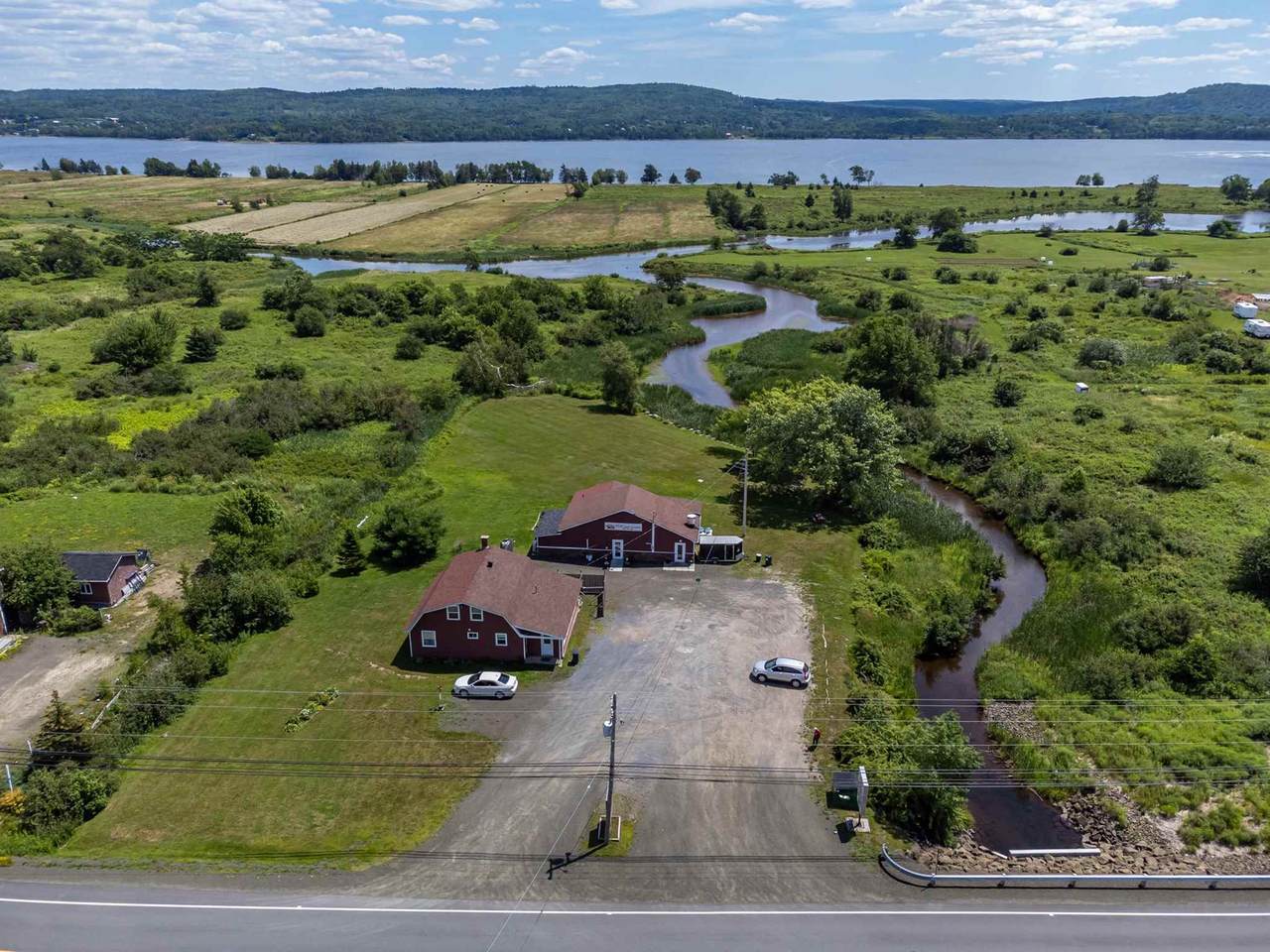 4760-62 No 1 Highway - Photo 1