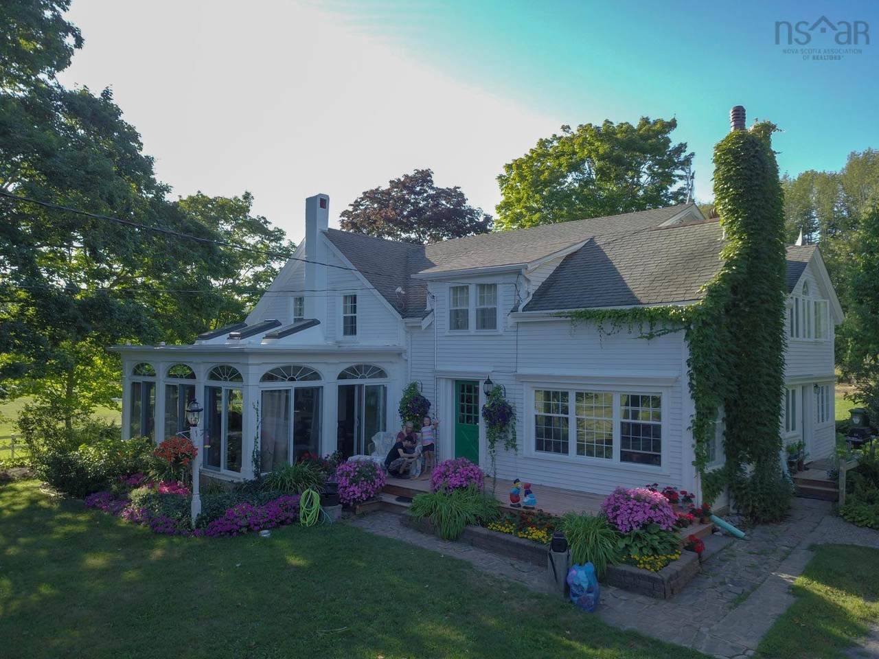 792 Bligh Road - Photo 1