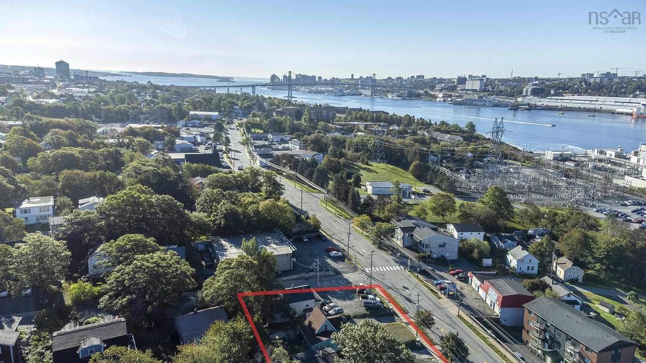 330/332/334 Windmill Road - Photo 1