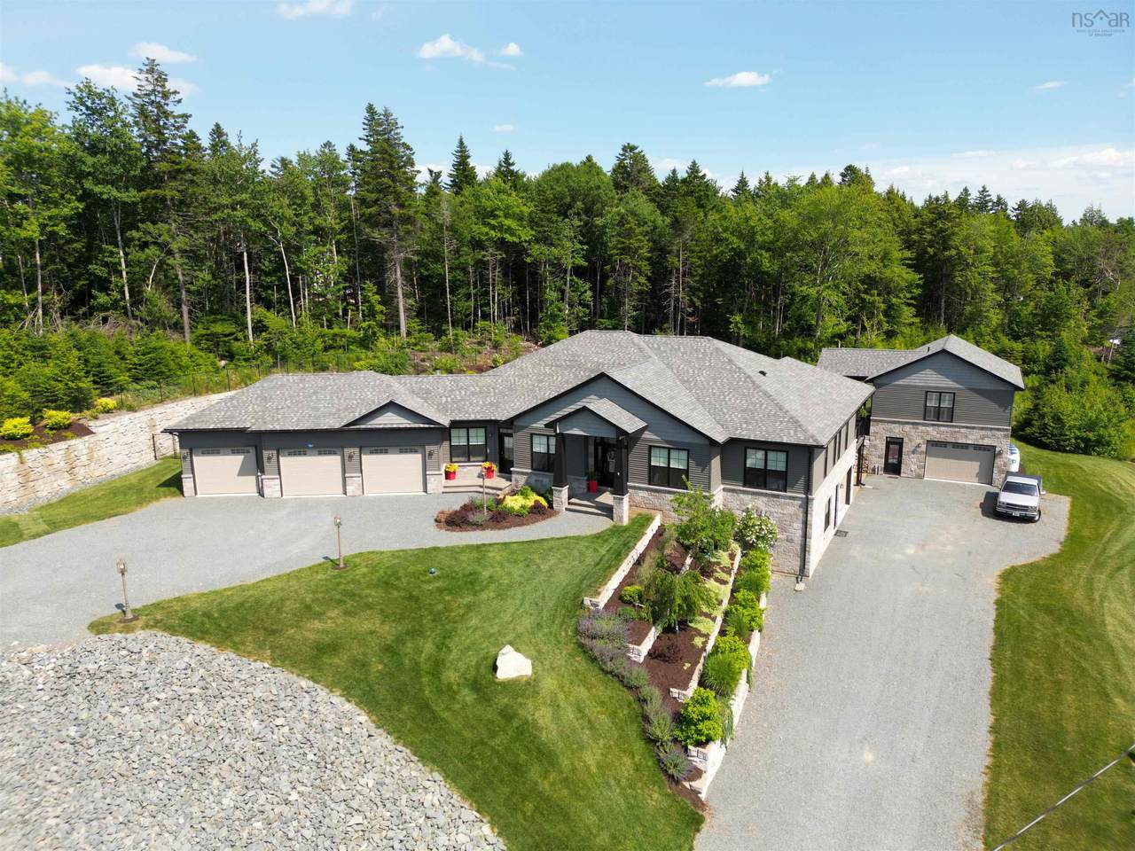561 Heddas Way - Photo 1