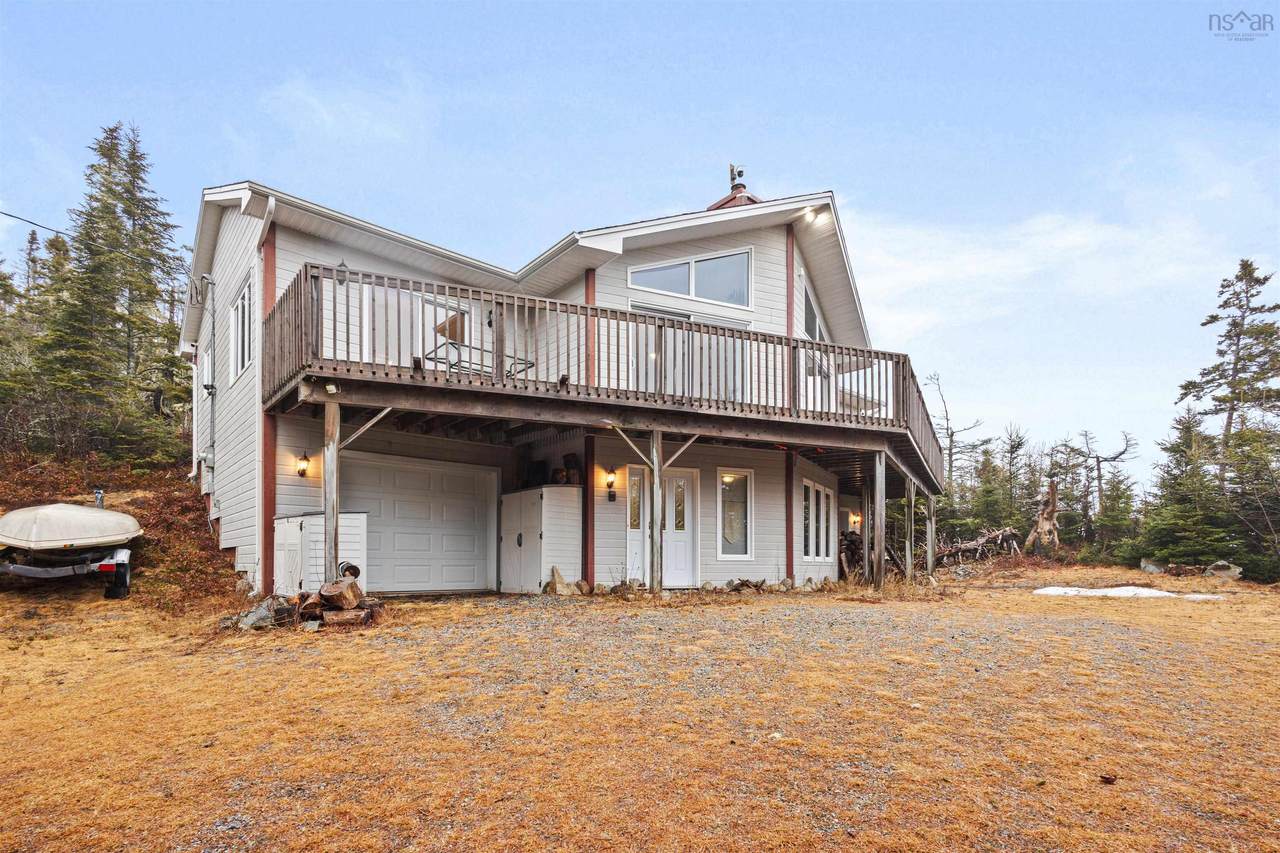 821 Shad Point Parkway - Photo 1