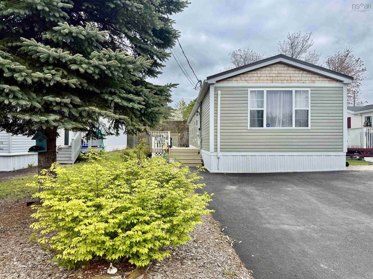 33 Clairmount Avenue - Photo 1