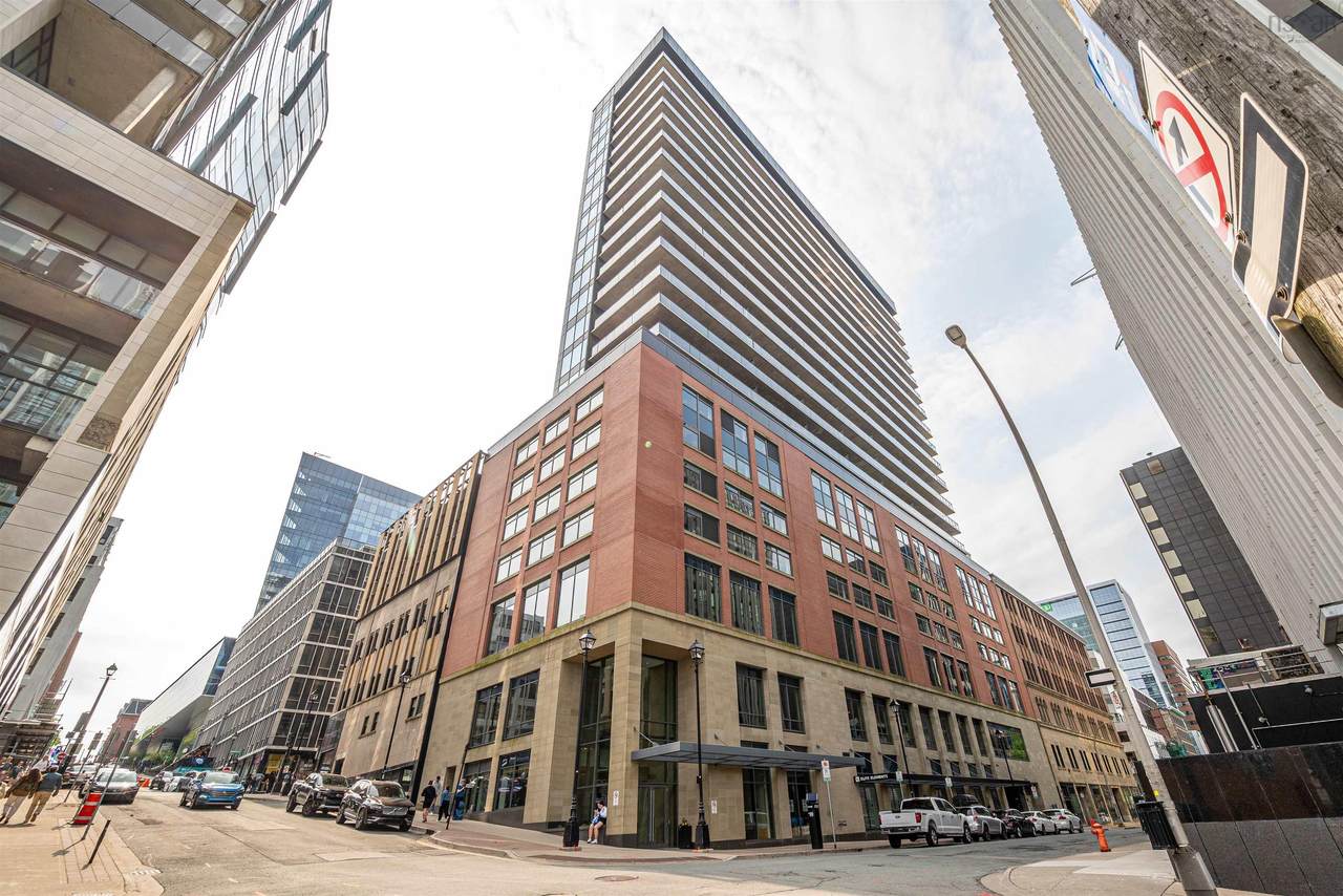 1650 Granville Street - Photo 1