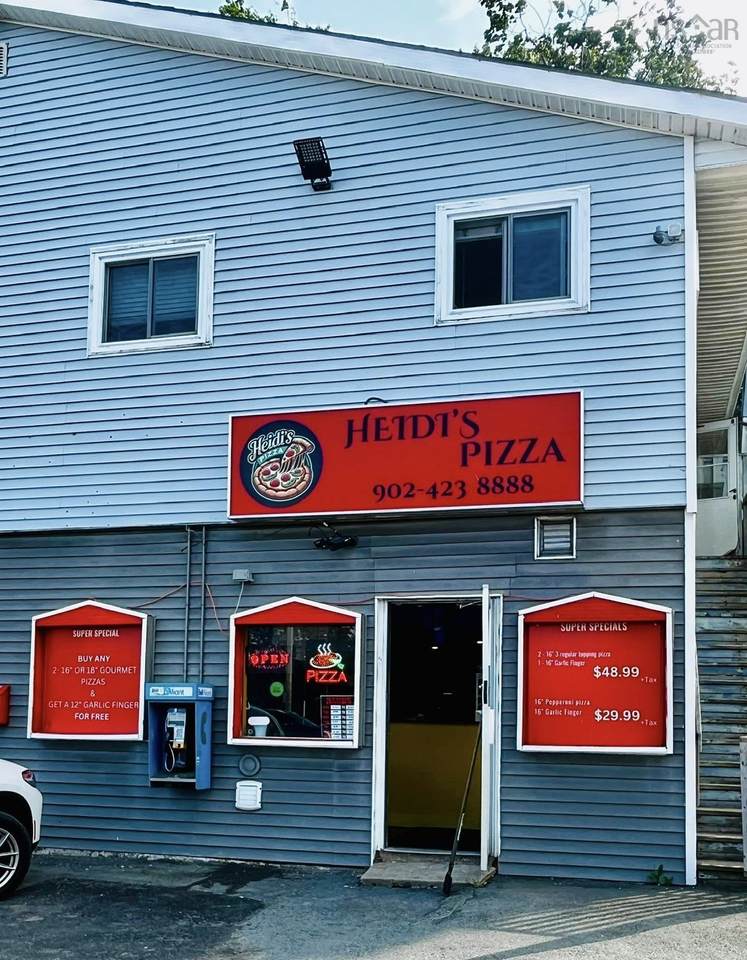 Heidi's Pizza - Photo 1