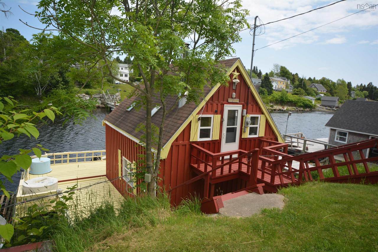 1570 John Brackett Drive - Photo 1