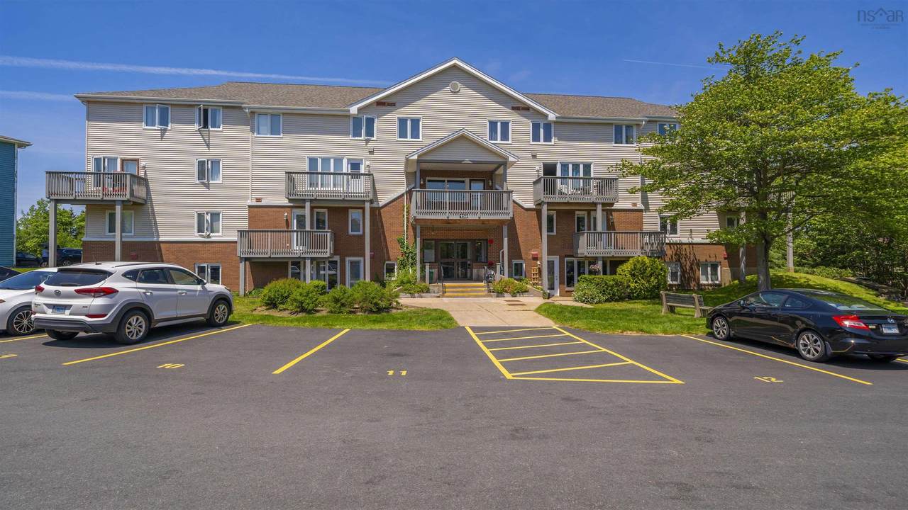 159 Farnham Gate - Photo 1