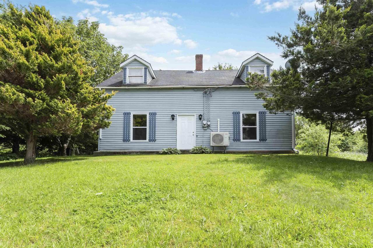 1302 Highway 201 - Photo 1