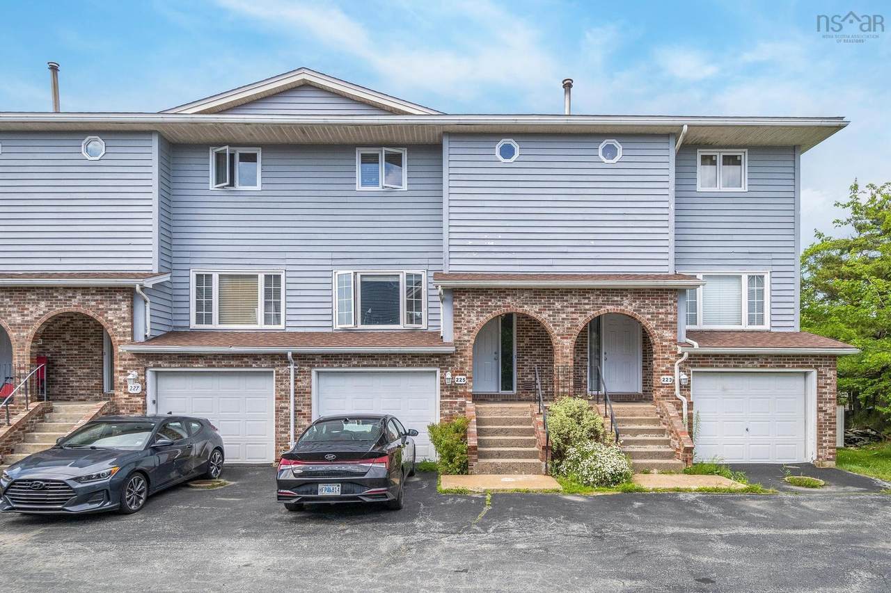 225 Farnham Gate Road - Photo 1