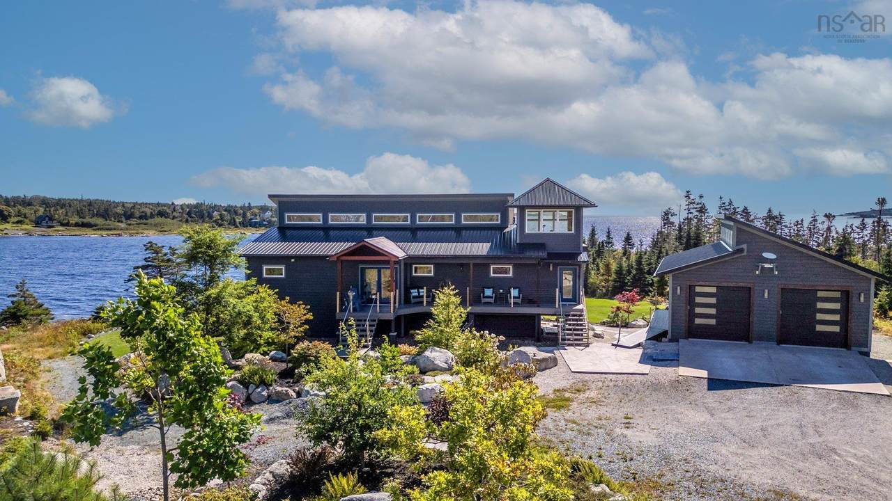 22 Thumbcap Lane - Photo 1