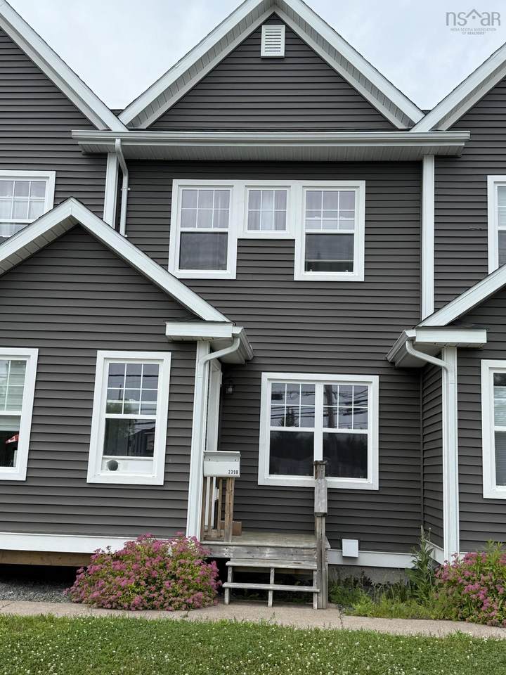 239 Hawthorne Street, Unit 2 - Photo 1