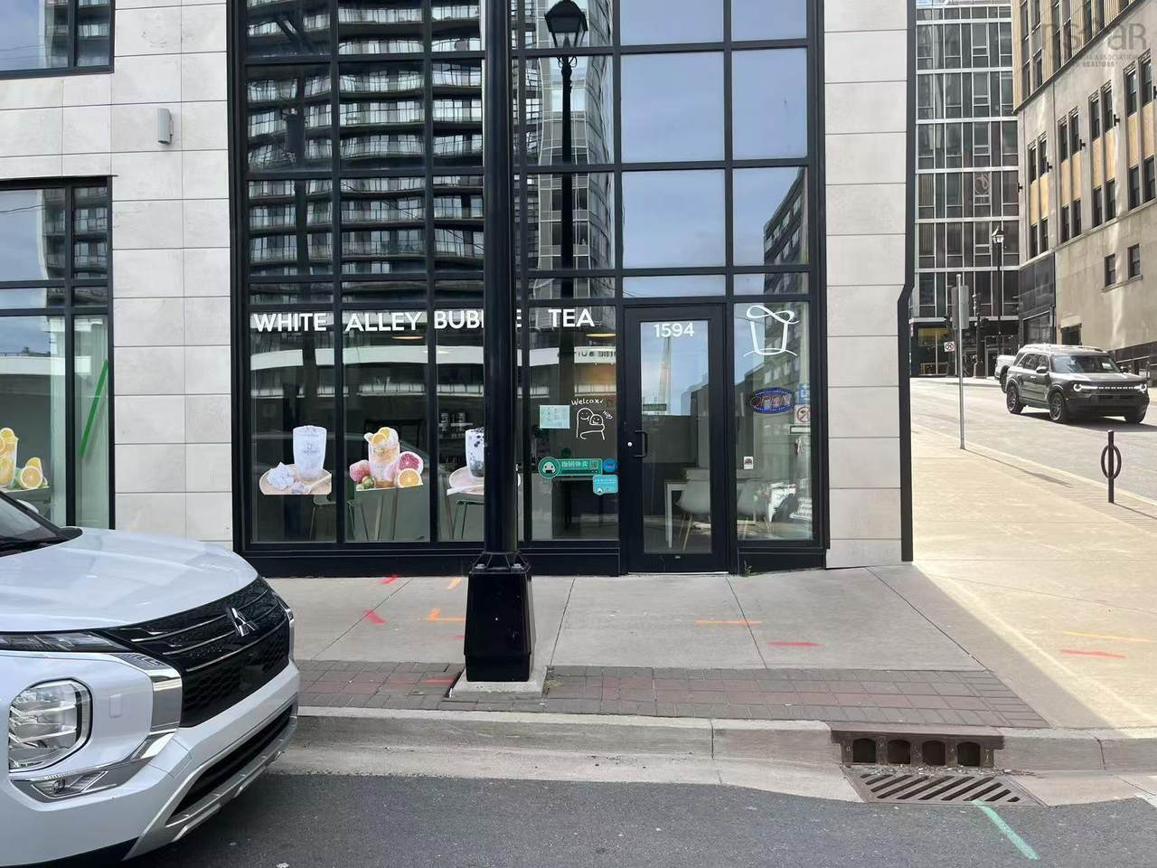 1594 Granville Street - Photo 1