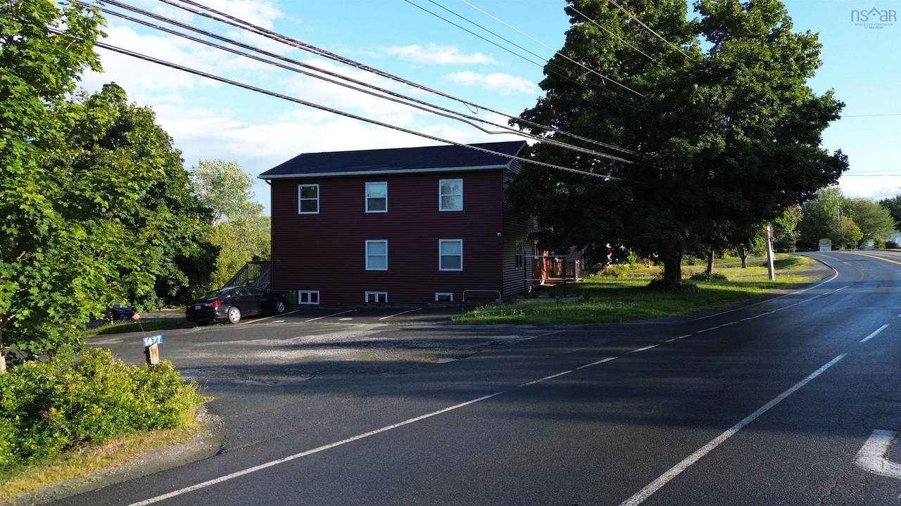 1423 Fall River Road - Photo 1