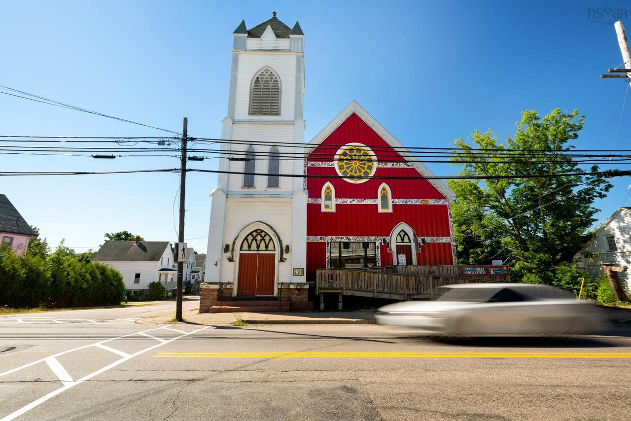 298 Granville Street - Photo 1