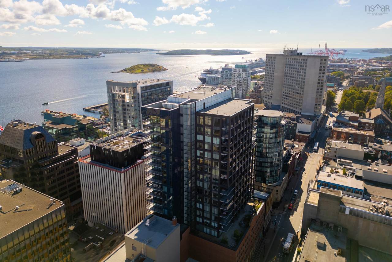 1650 Granville Street - Photo 1