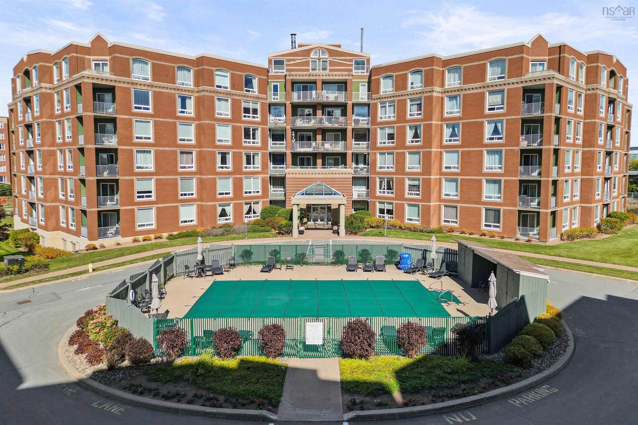 10 Regency Park Drive - Photo 1