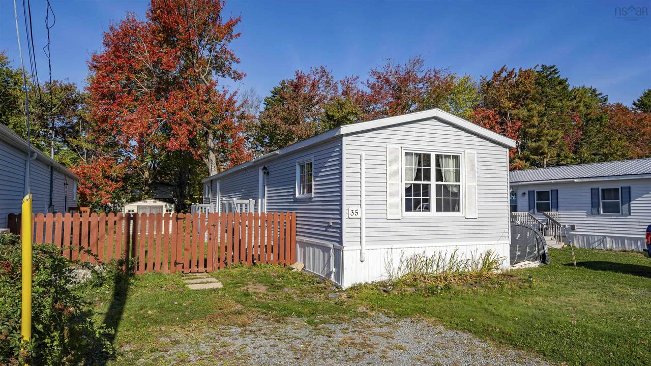 35 Sylvan Avenue - Photo 1