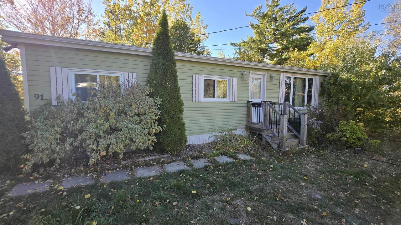 91 Cedarwood Crescent - Photo 1