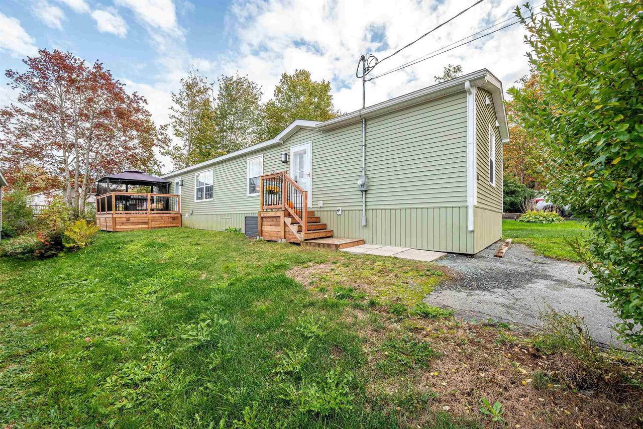 404 Glenrise Drive - Photo 1