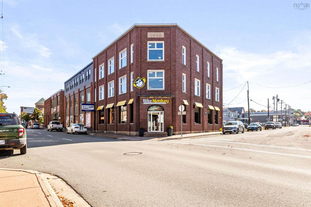 798 Prince Street - Photo 1