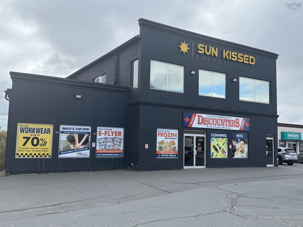 160E Robie Street - Photo 1