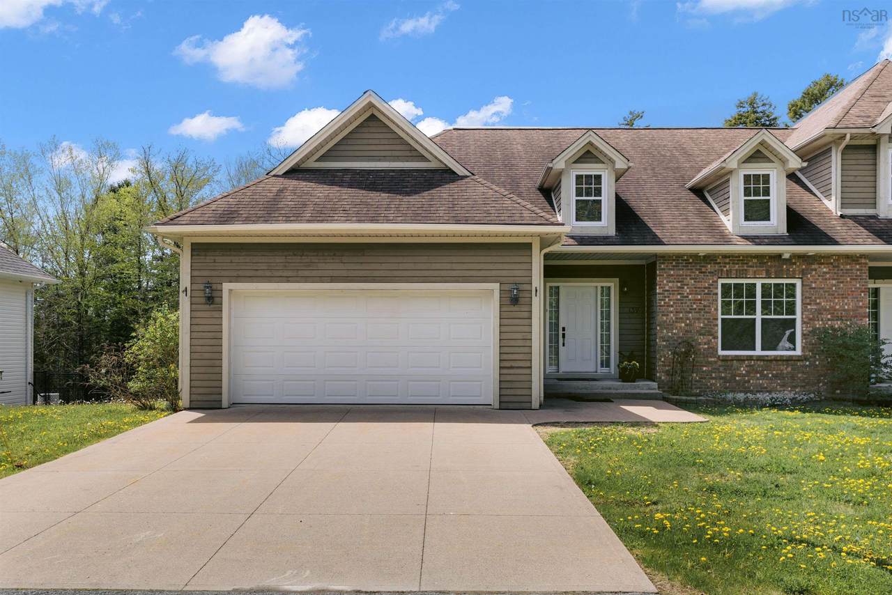 139 Carnoustie Drive - Photo 1