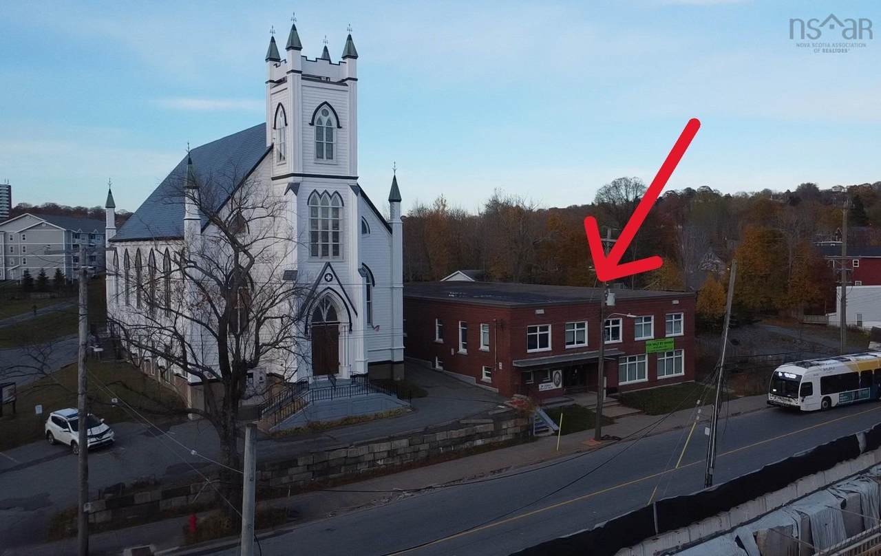 183 Portland Street - Photo 1