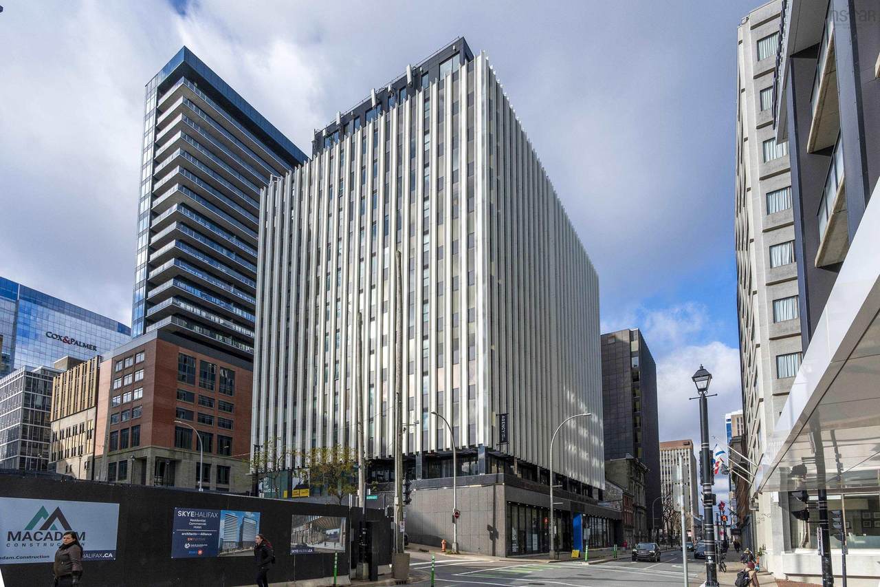 1660 Hollis Street - Photo 1