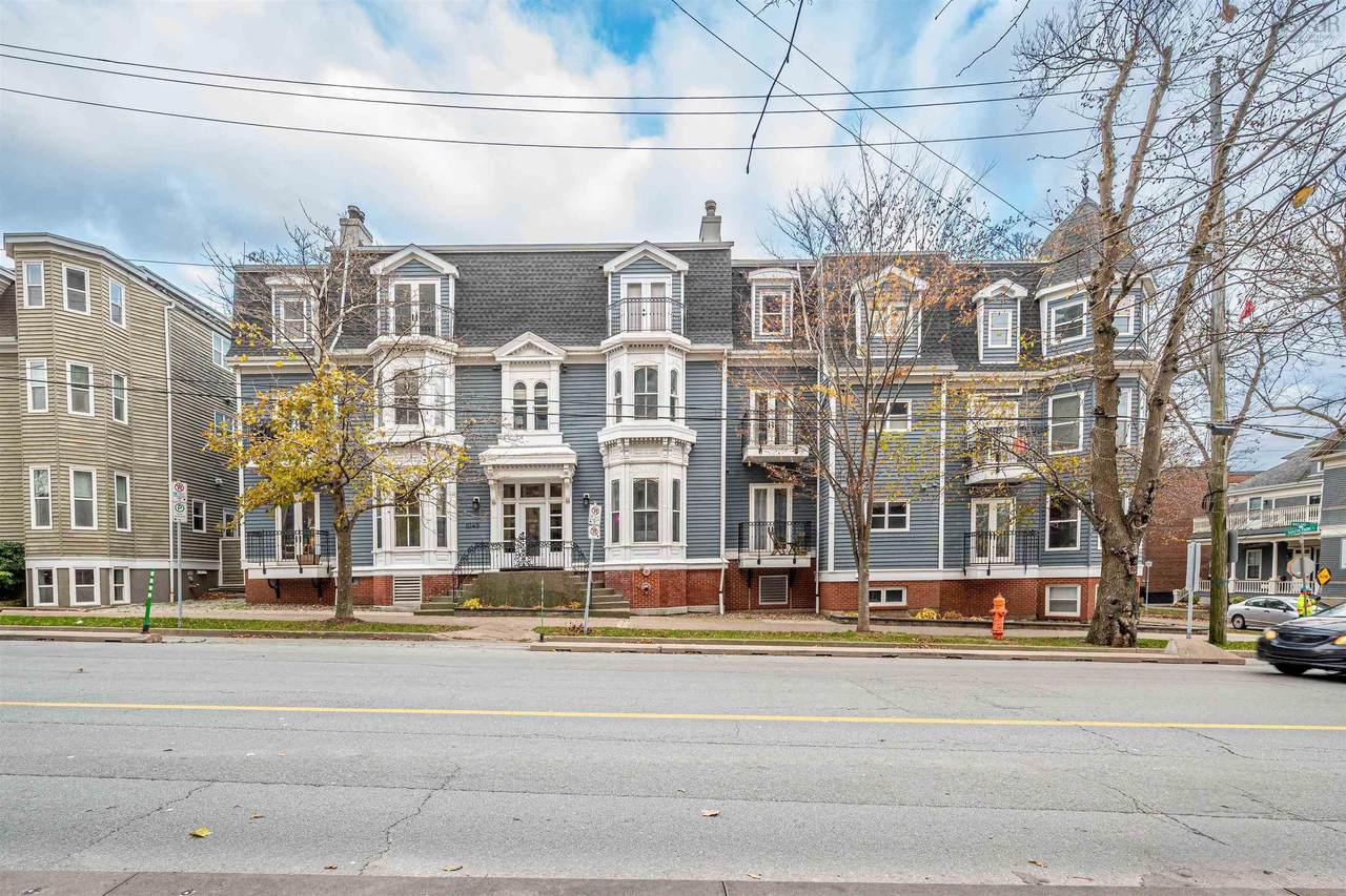 1049 South Park Street - Photo 1