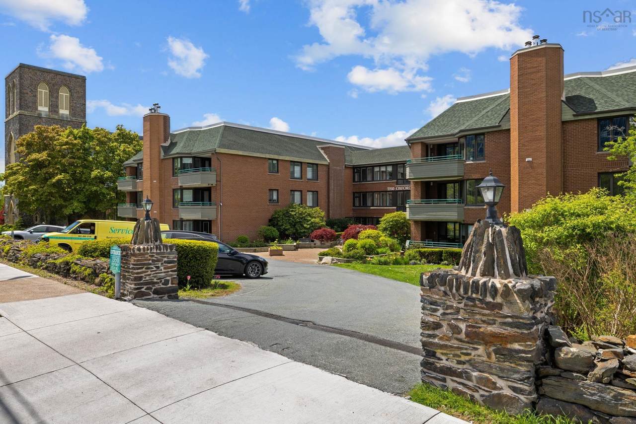 1350 Oxford Street - Photo 1