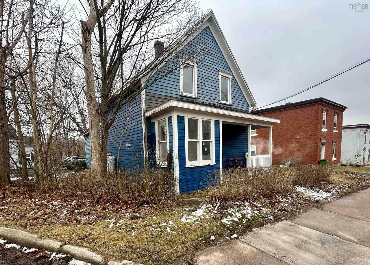 327 South Foord Street - Photo 1