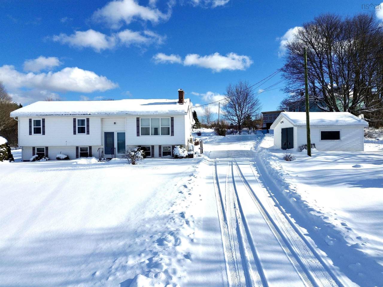 3856 302 Highway - Photo 1