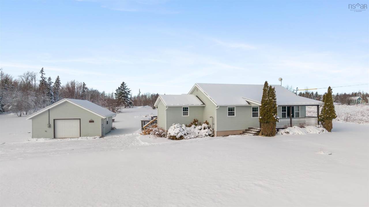 28 Holmes Lane - Photo 1